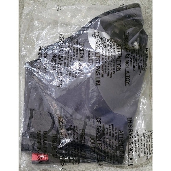 Under Armour Gray Black Sports Bra XS NWT - Picture 8 of 9